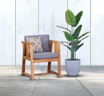 مركن أشجار مخطط وسط