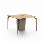 طاولة اجتماع صغيرة